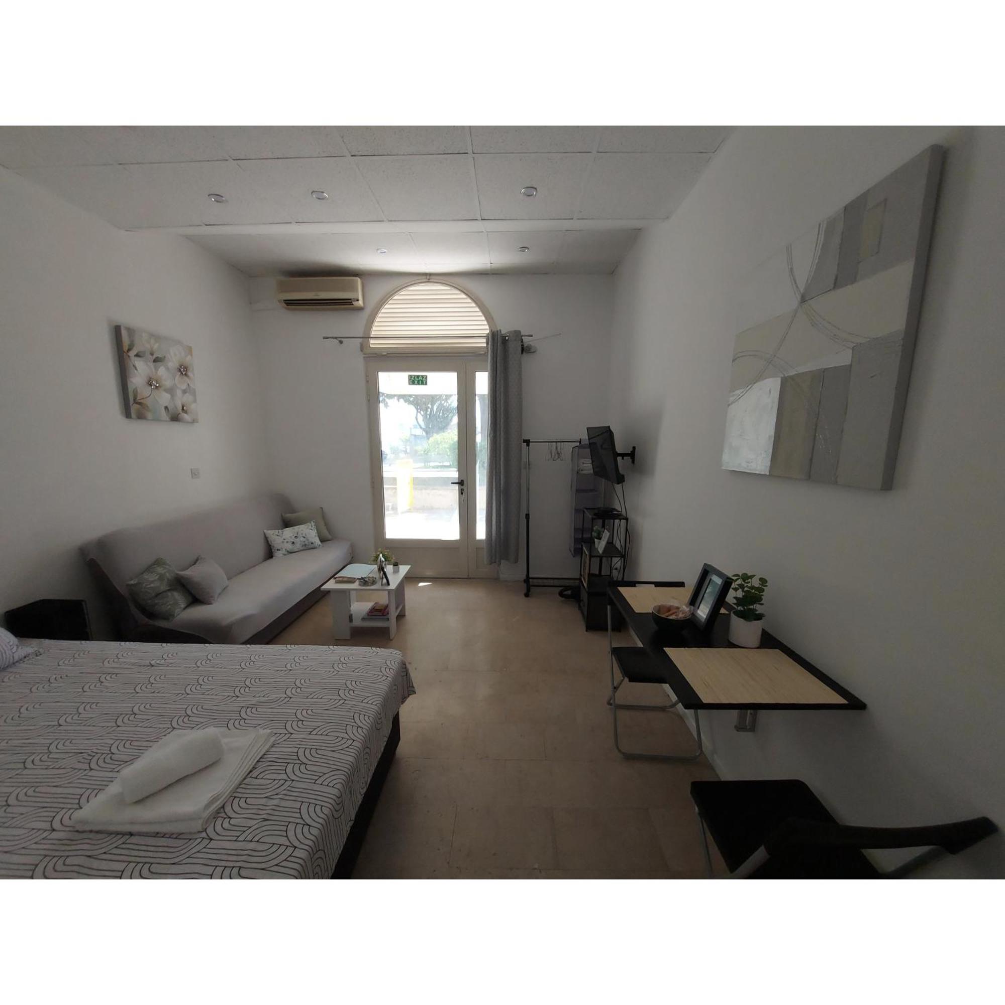 Studio Apartment Lee Split Ngoại thất bức ảnh